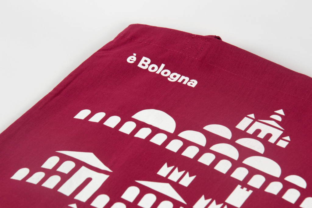 Dettaglio shopper è Bologna